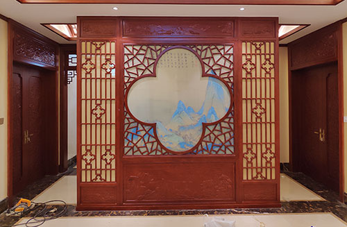 长安镇会所室内装修中式仿古实木屏风隔断展示